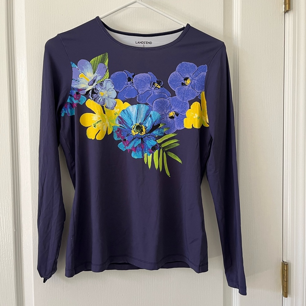 Women’s crewneck, long sleeve, rash guard, UPS, 50 sun protection, swim tea